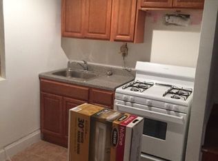 9287 224th St, Queens Village, NY 11428