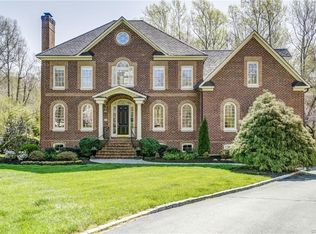 10800 Cherry Hill Dr, Glen Allen, VA 23059