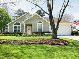 2311 Coatsdale Ln, Matthews, NC 28104