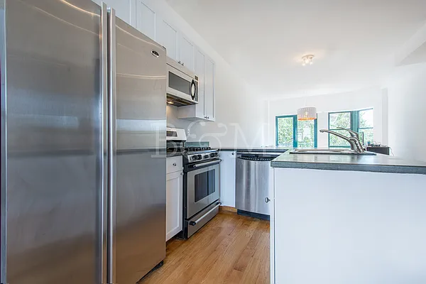 Sold by Brick&Mortar | media 20