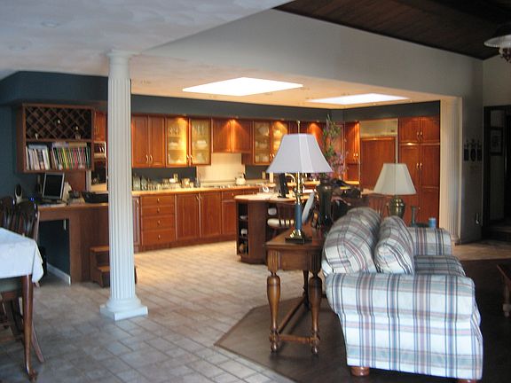 2nd image of 6251 Redwood Ln