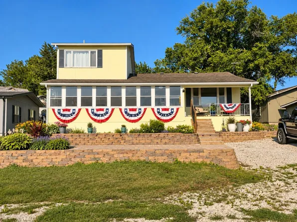 120 Lakeshore Dr, Marion, KS 66861