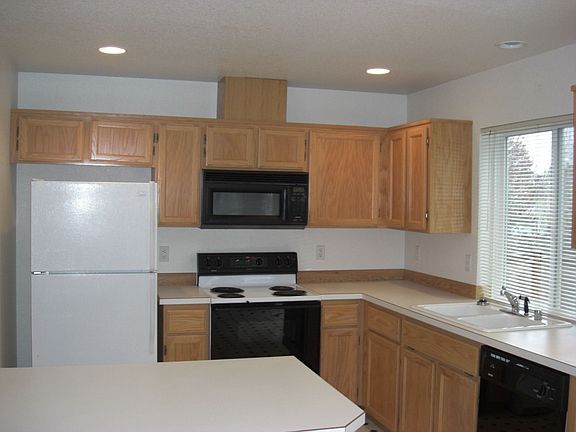 3rd image of 1218 131st Street Ct E