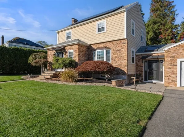 159 Wilder St, Swansea, MA 02777