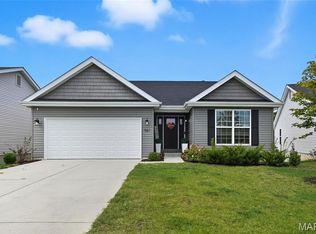 761 Creek View Dr, Fenton, MO 63026