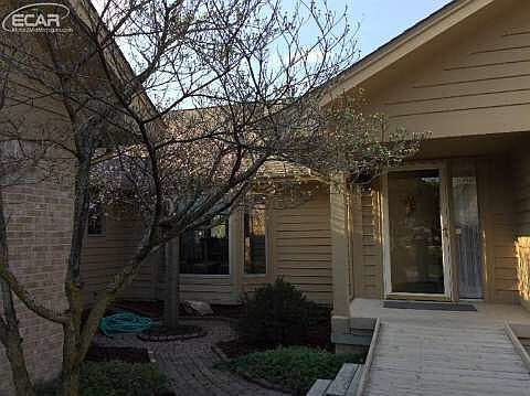 1st image of 4517 Ravenwood Dr Unit E