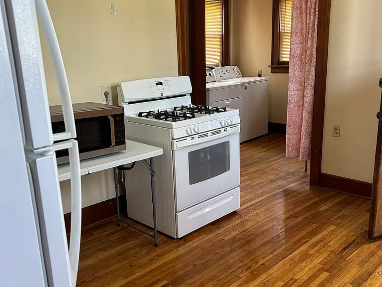 321 N Van Buren Ave — Photo 9