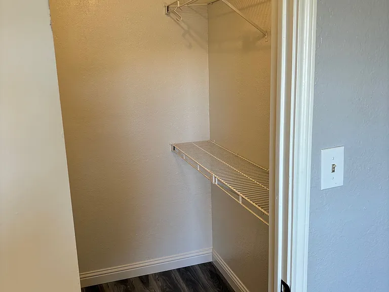 1730 Crest Point Dr #MAIN — Photo 8