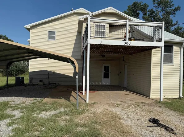 300 N Main St, Burden, KS 67019