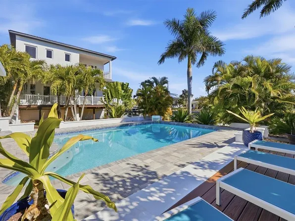 217 Bangsberg Rd SE, Port Charlotte, FL 33952