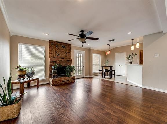 4th image of 5309 Wood Creek Ln