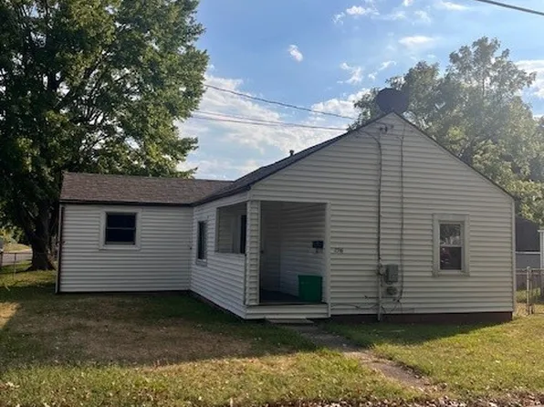 2316 44th St, Parkersburg, WV 26104