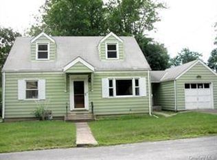11 East Pl, Tuxedo Park, NY 10987