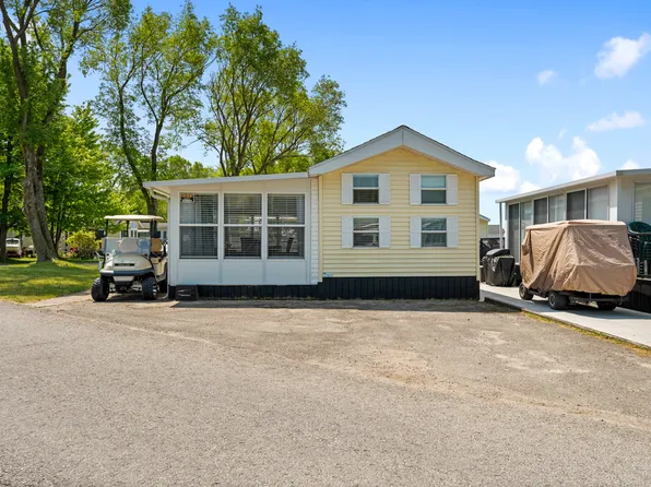 490 Empire Rd #Mar028, Pt Colborne, ON L0S 1R0