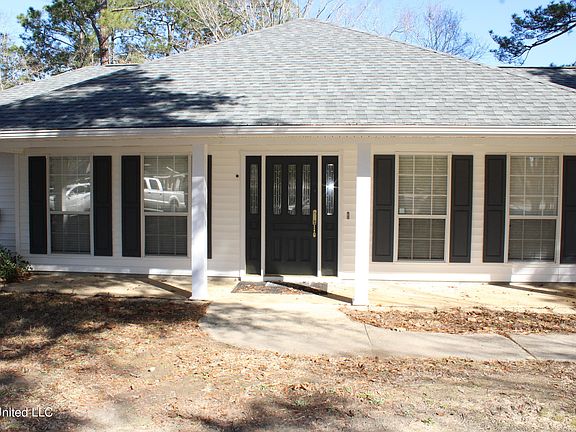 2nd image of 9300 Ridgeview Cres