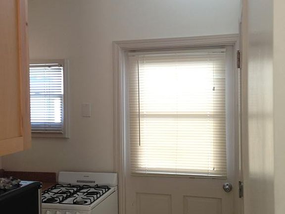 4th image of 5075 Niagara Ave #3
