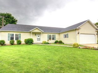 1304 S Kinch St, Urbana, IL 61802