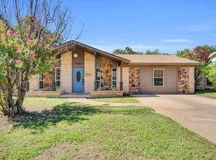 7432 Beckwood Dr, Fort Worth, TX 76112