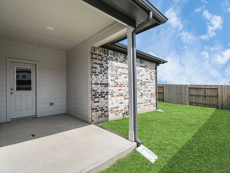 21039 Shore Oak Dr #B — Photo 5