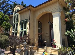 284 Laurel Ave, Pacific Grove, CA 93950