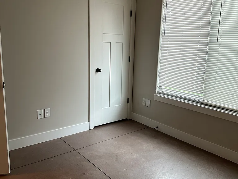 4827 N Hillside Ct — Photo 17