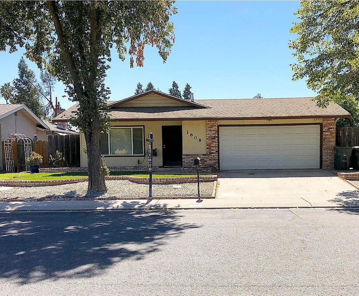 1608 Montecito Ave photo 1