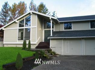 8630 NE 143rd St, Kirkland, WA 98034
