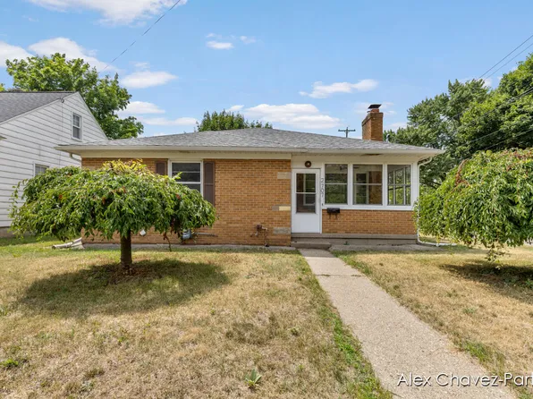 2707 Byron Center Ave SW, Wyoming, MI 49519