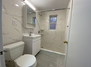 73-60 198th St #2, Fresh Meadows, NY 11366