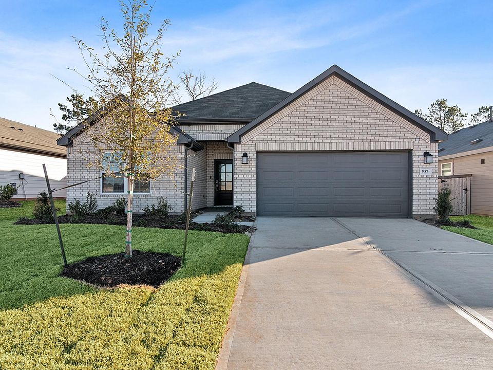 1st image of 957 Garden Path Dr