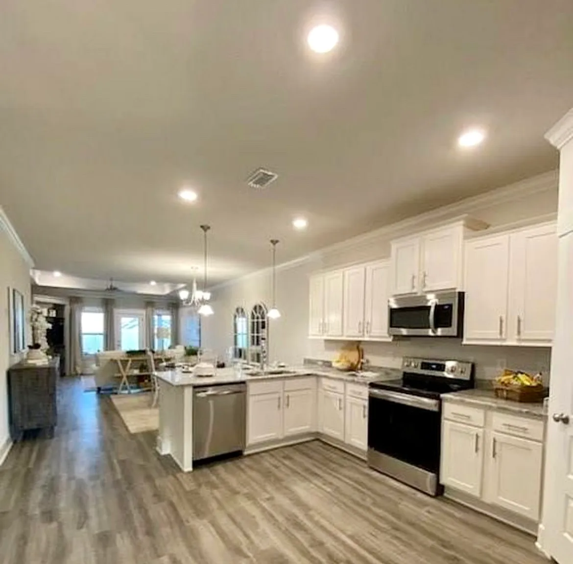 1878 Finch Ln — Photo 3