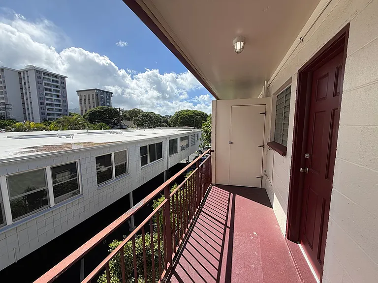 1712 Poki St — Photo 10