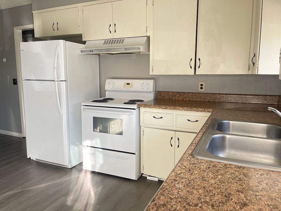 1st image of 5377 S Hutchinson Ct