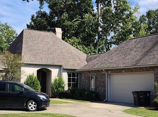 3213 White Lane Dr, Baton Rouge, LA 70816