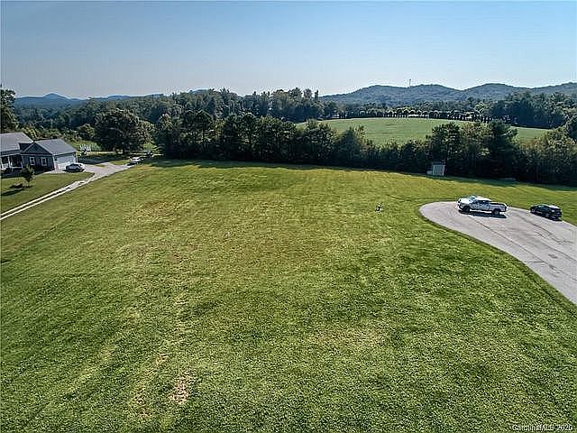 2nd image of 6-175 Montchannin Hts