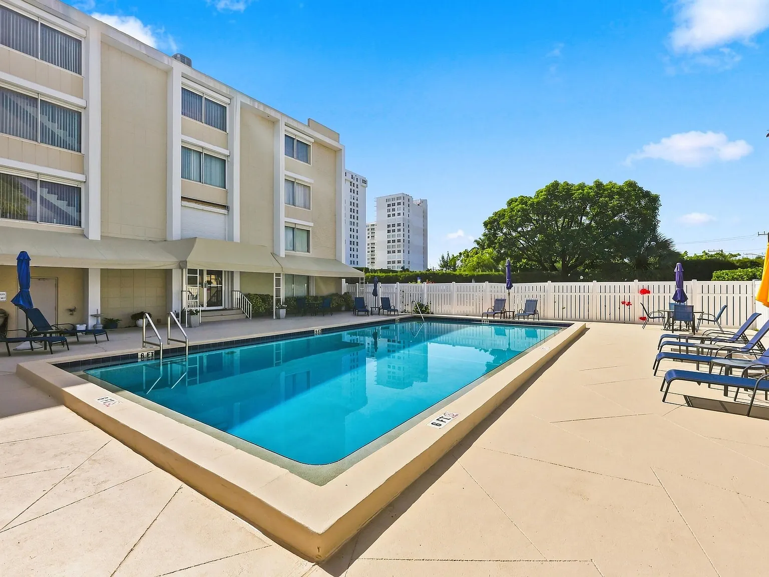 1 bed, 1.0 bath, 673 sqft, $2,200 — Photo 2