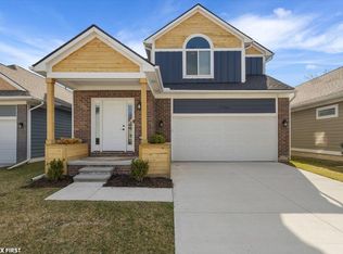 47044 Brookview Dr, Chesterfield, MI 48047