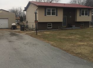 224 Clover St, Moro, IL 62067