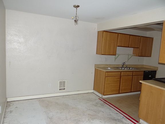 2nd image of 16817 Larch Way Unit F-101