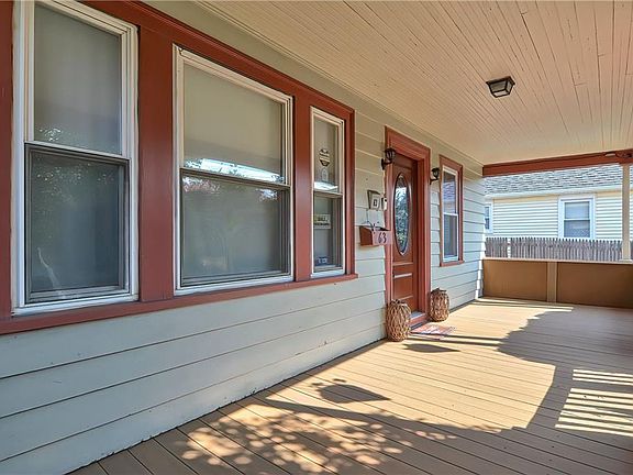 5th image of 63 Glenbridge Ave