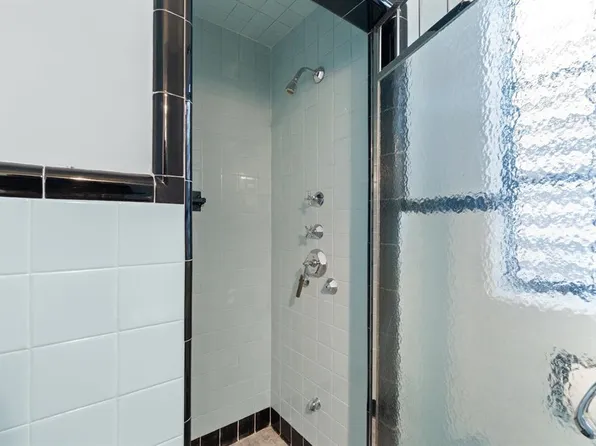 2314 Palisade Avenue image 33 of 49