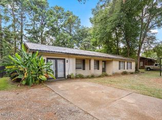 844 E Academy St, Canton, MS 39046