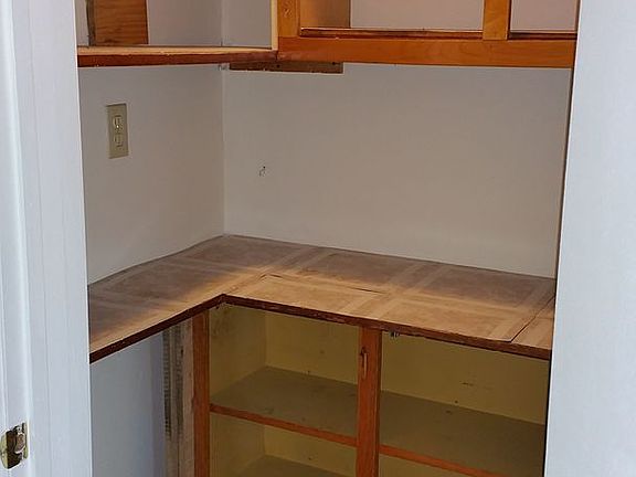 2nd image of 4018 Church St #4020