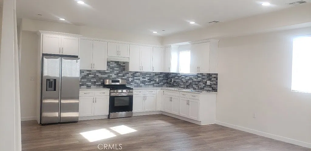 4 bed, 1700 sqft, $3,400 — Photo 4