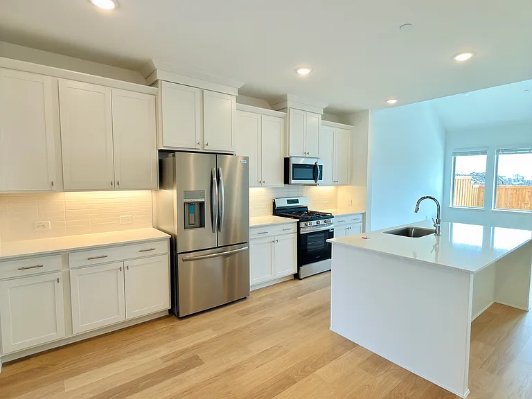 3562 Pierce Ln — Photo 5