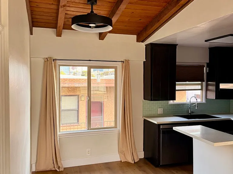 1101 E Grand Ave — Photo 18