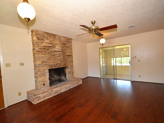 5th image of 11609 N Oaks Dr