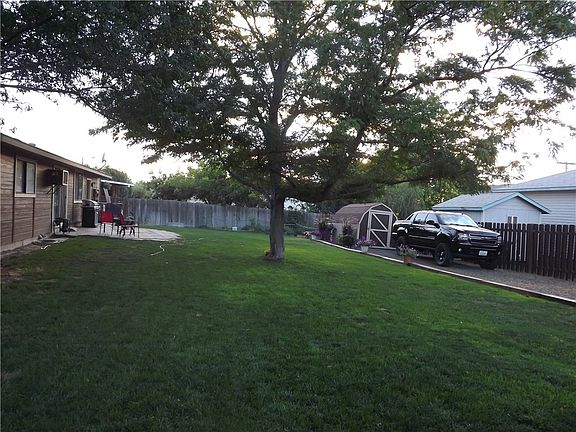 3rd image of 1404 S James Ave