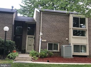 18813 Walkers Choice Rd, Montgomery Village, MD 20886