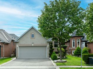 52 Royal Orchard Dr, Brampton, ON L6X 4M4